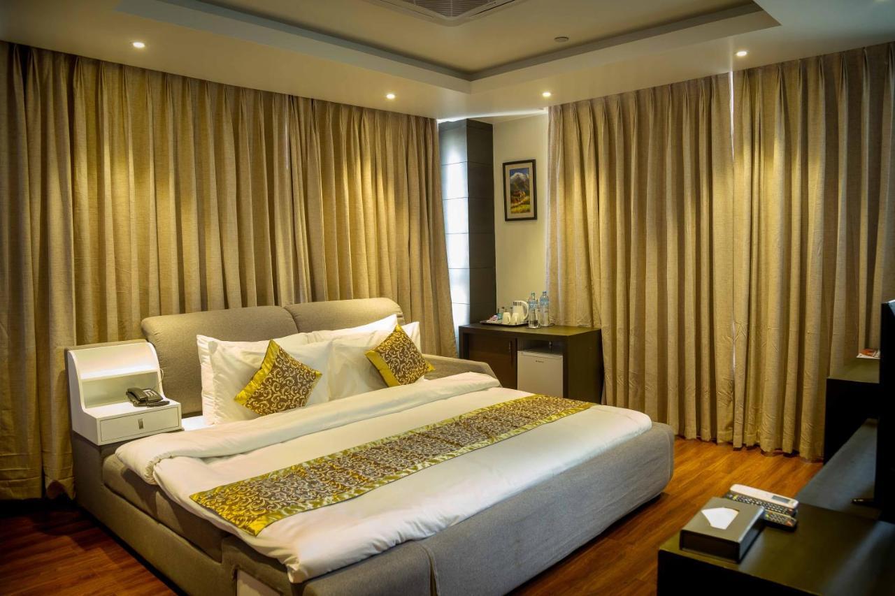 Hotel The Kingsbury Birtamode 外观 照片
